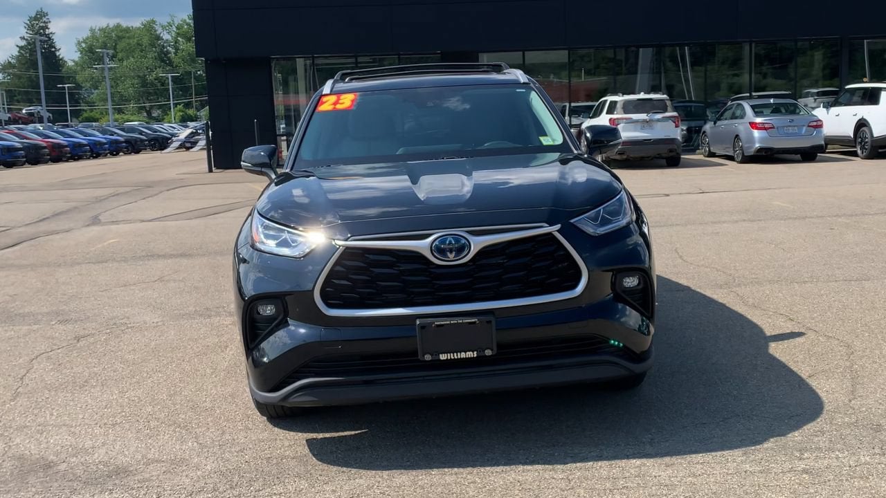 2023 Toyota Highlander Hybrid Bronze Edition