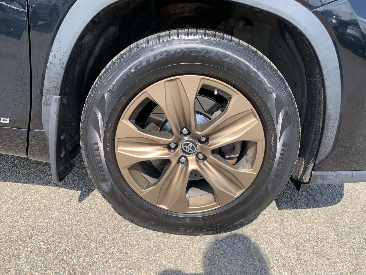2023 Toyota Highlander Hybrid Bronze Edition