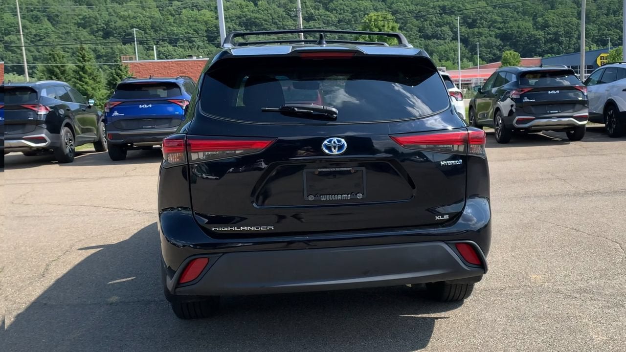 2023 Toyota Highlander Hybrid Bronze Edition