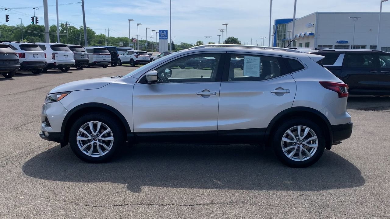 2022 Nissan Rogue Sport SV