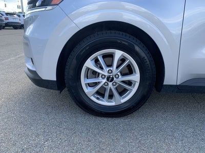 2023 Kia Carnival LX