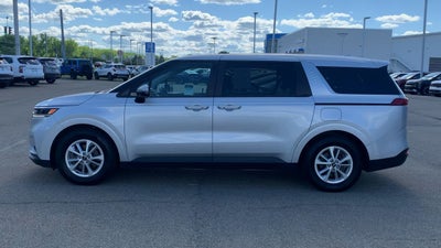 2023 Kia Carnival LX