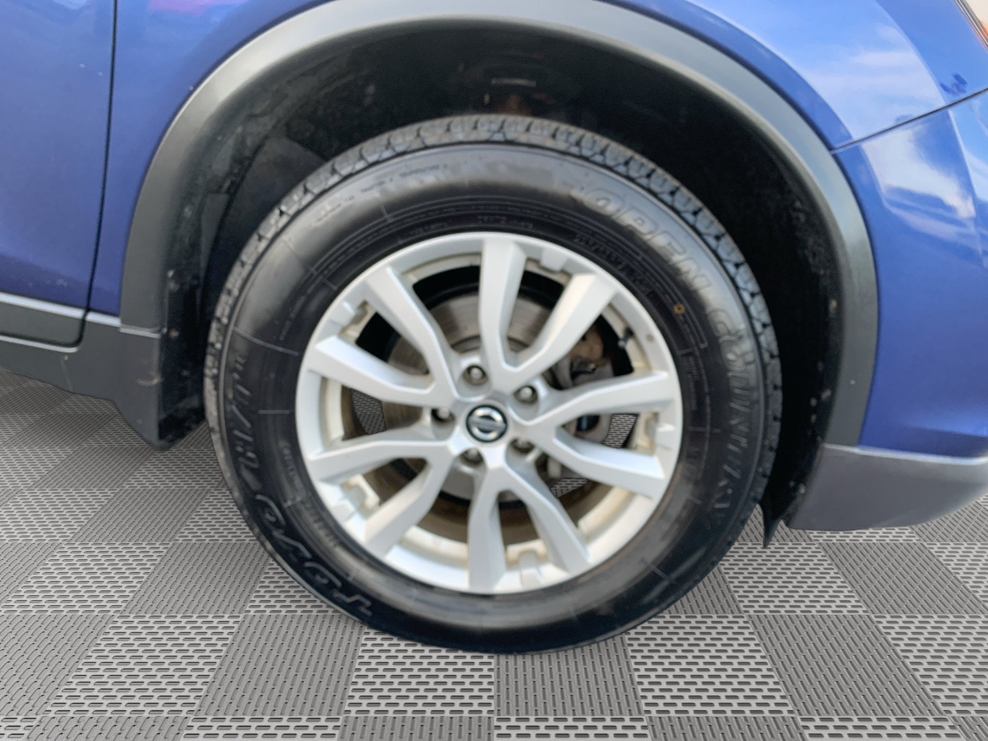 2017 Nissan Rogue SV
