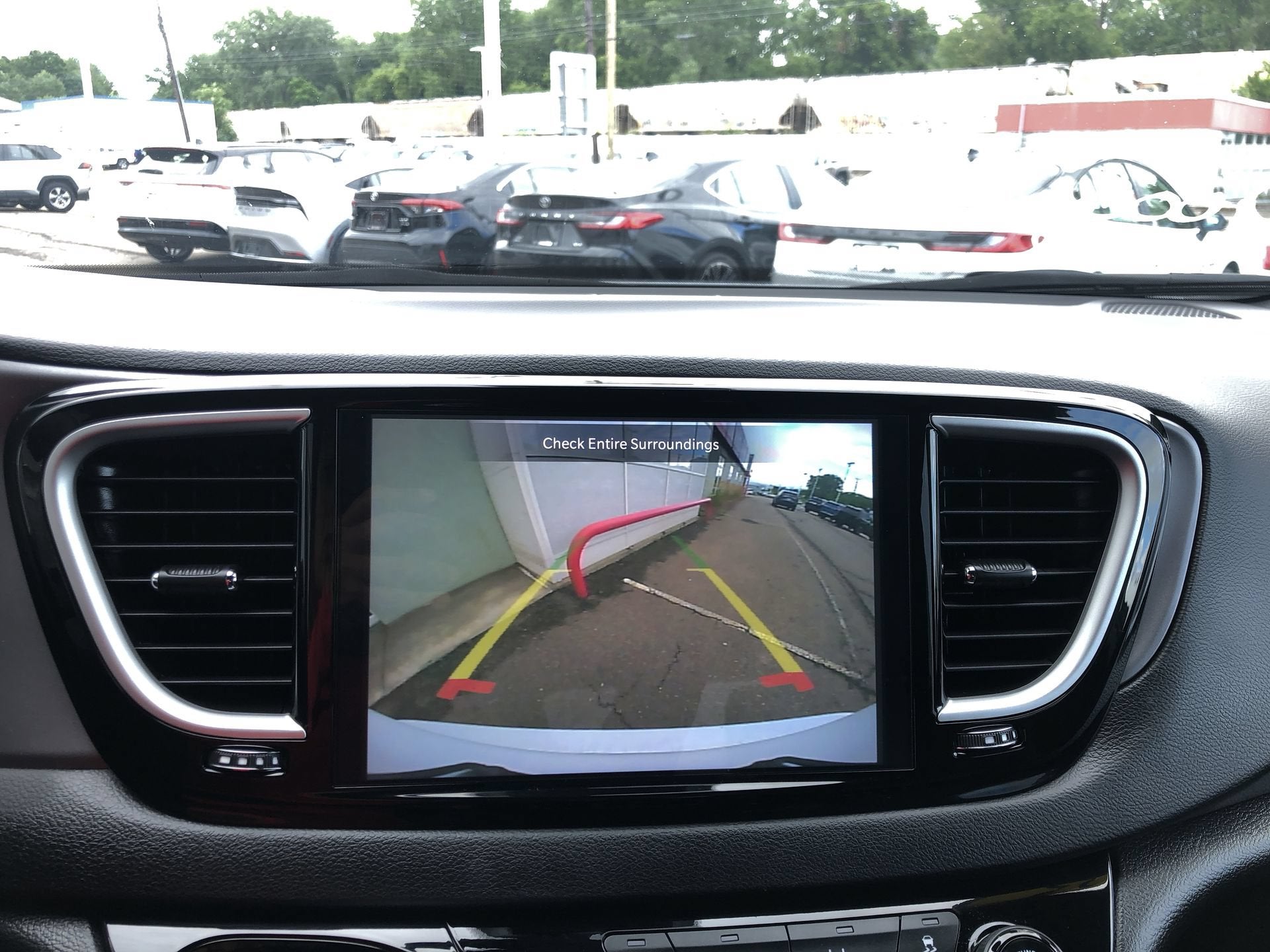 2025 Chrysler Pacifica Select