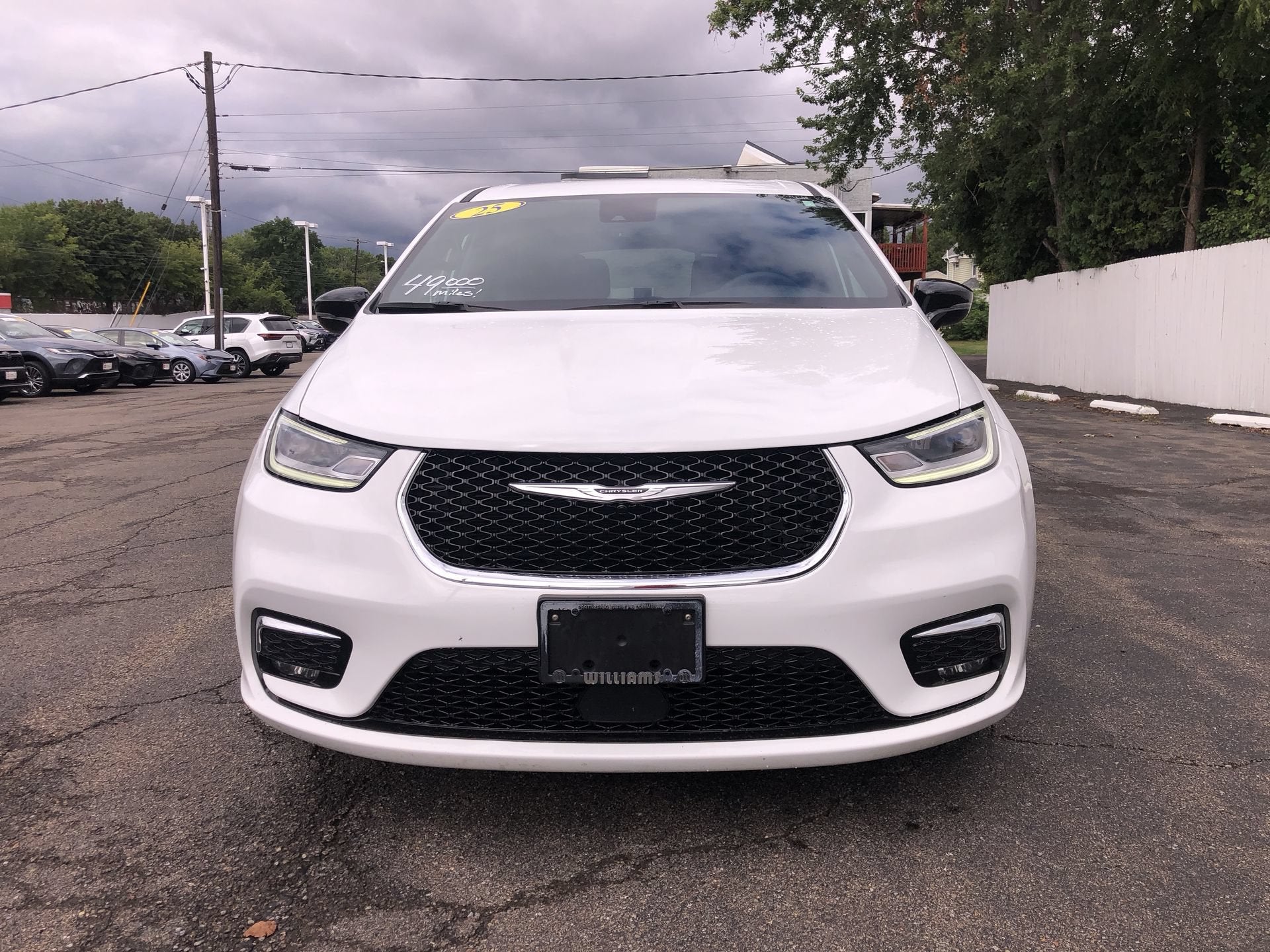 2025 Chrysler Pacifica Select