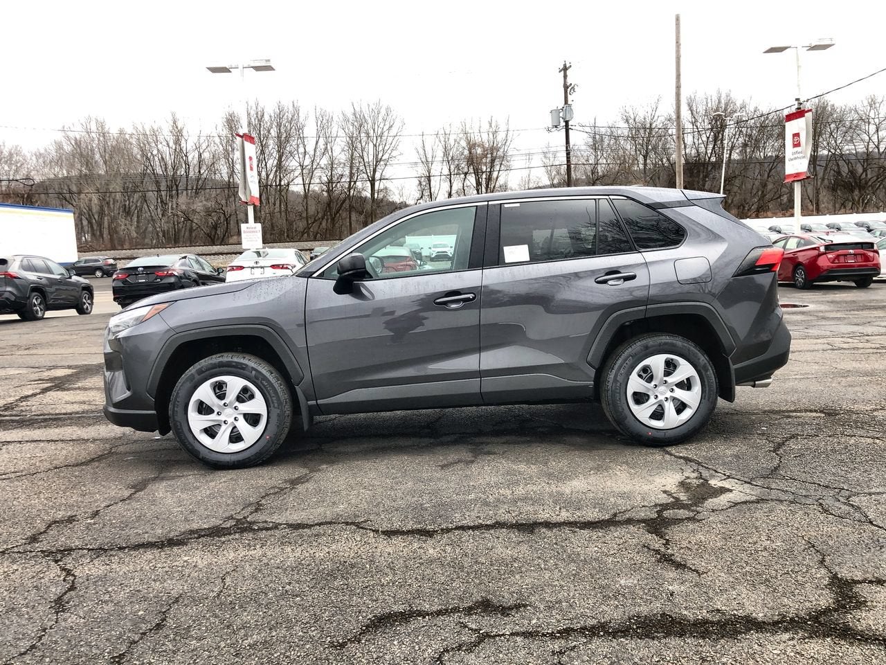 2024 Toyota RAV4 LE