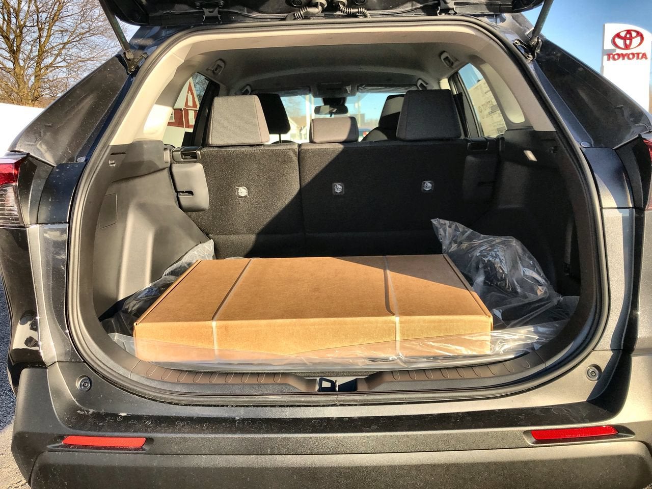 2024 Toyota RAV4 LE