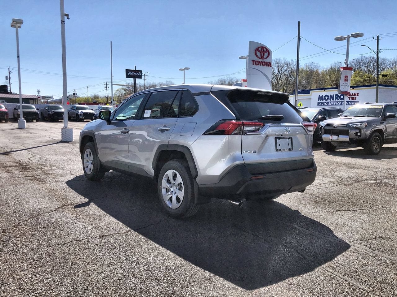 2024 Toyota RAV4 LE