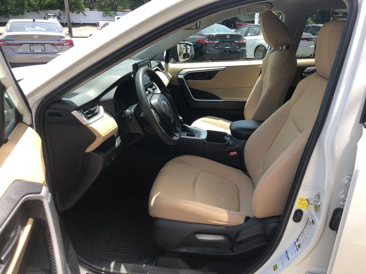 2022 Toyota RAV4 LE