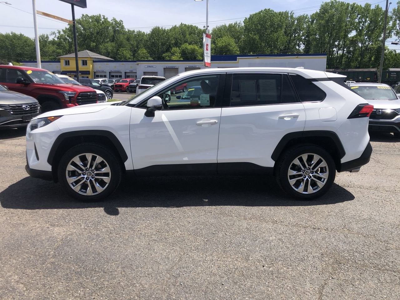 2022 Toyota RAV4 LE