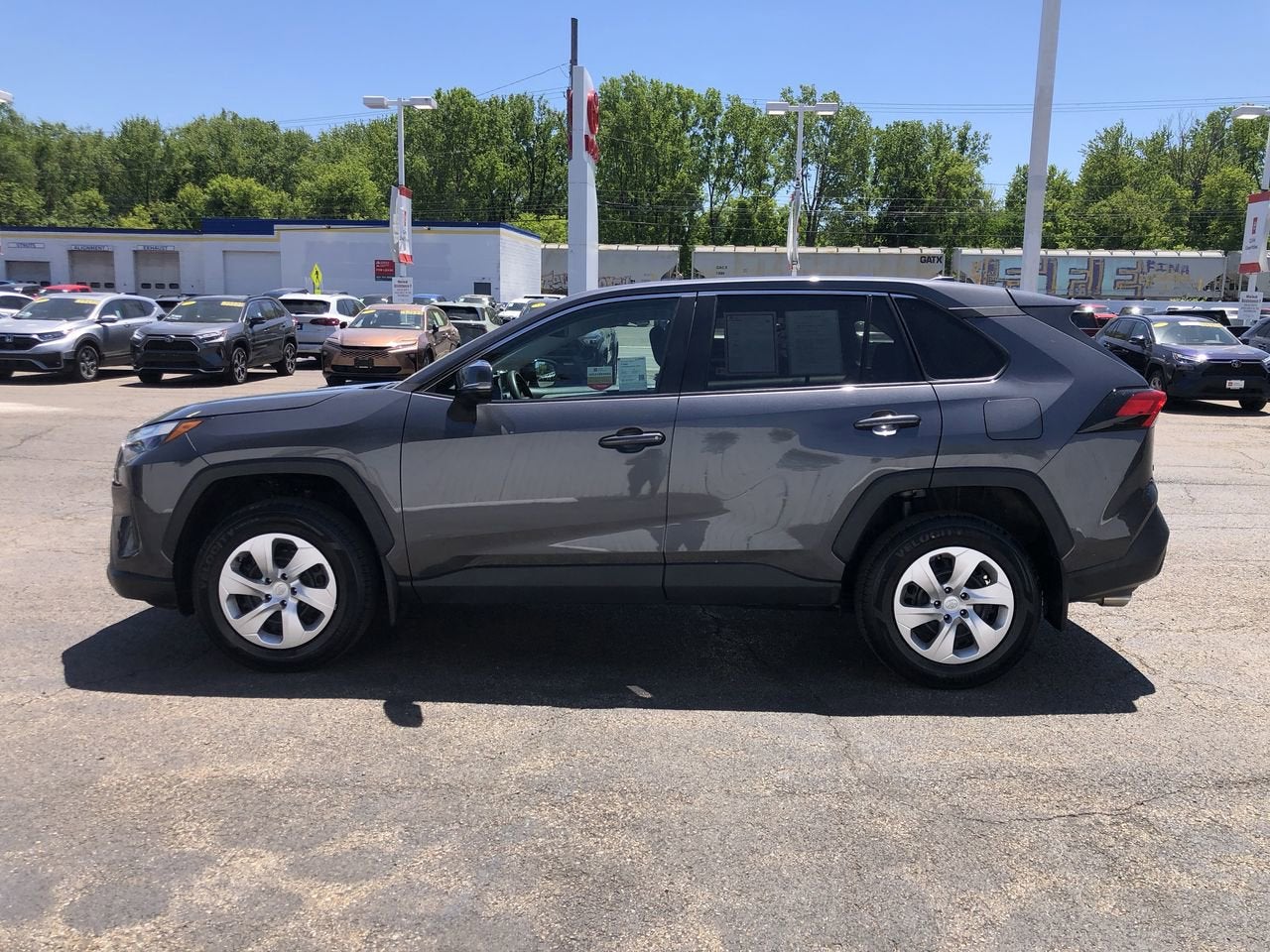 2023 Toyota RAV4 LE