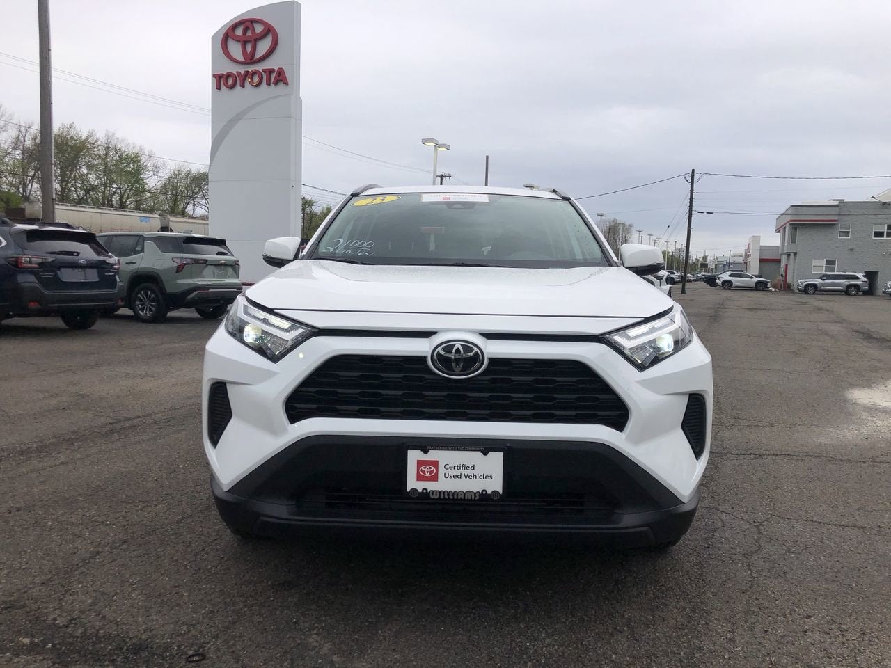 2023 Toyota RAV4 XLE