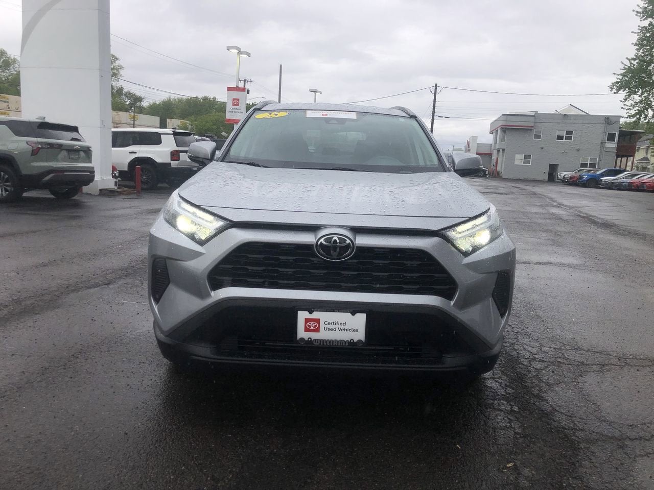 2025 Toyota RAV4 XLE