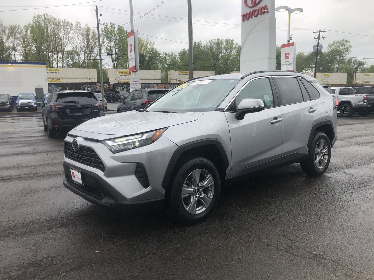 2025 Toyota RAV4 XLE