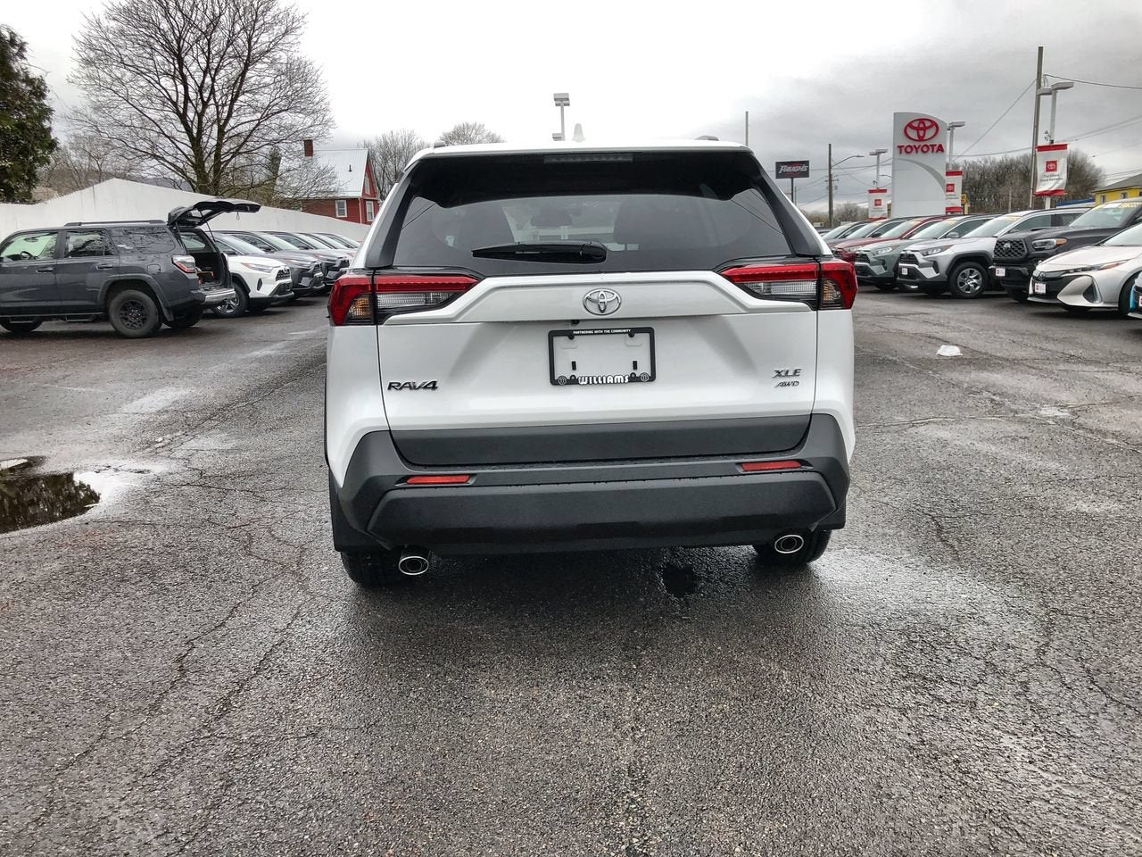 2024 Toyota RAV4 XLE