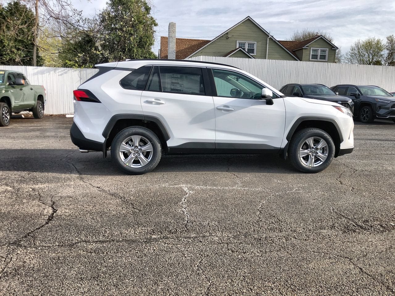 2024 Toyota RAV4 XLE