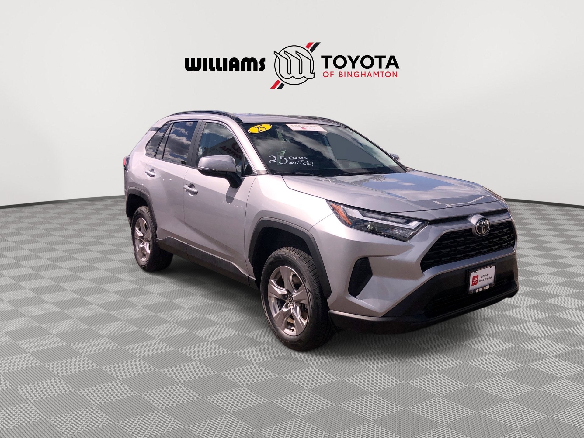 2025 Toyota RAV4 XLE