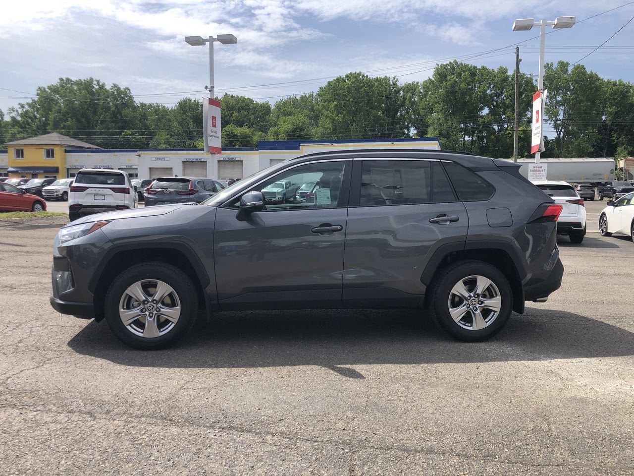 2023 Toyota RAV4 XLE