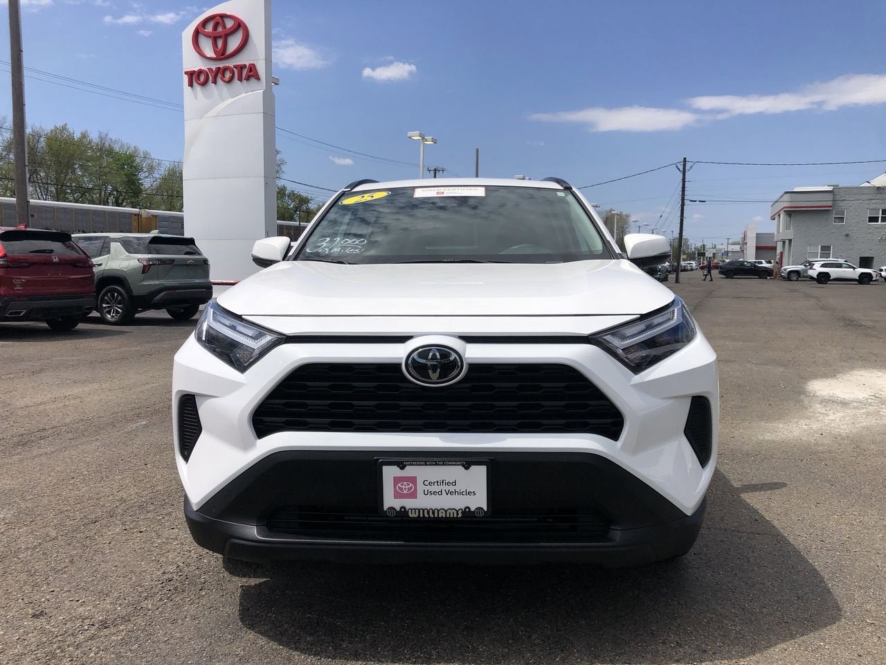 2025 Toyota RAV4 XLE