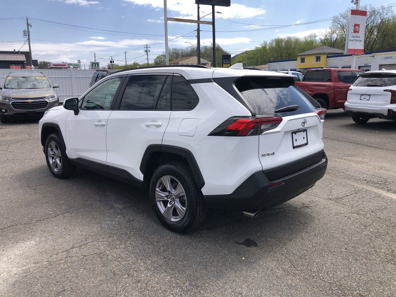 2025 Toyota RAV4 XLE