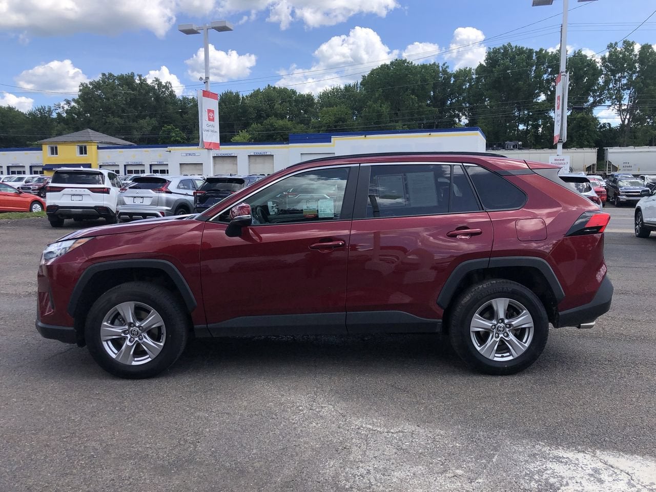 2023 Toyota RAV4 XLE