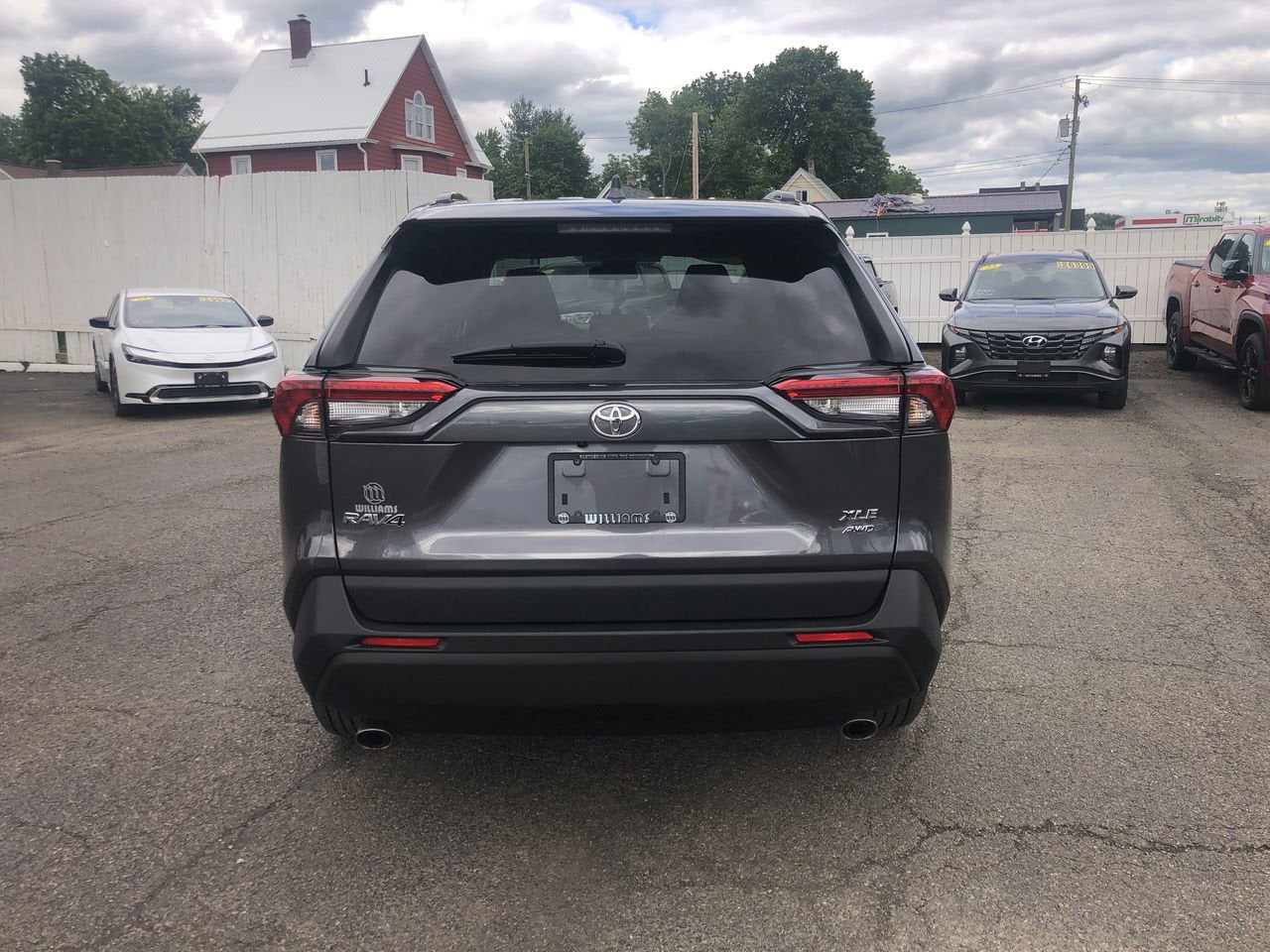 2025 Toyota RAV4 XLE