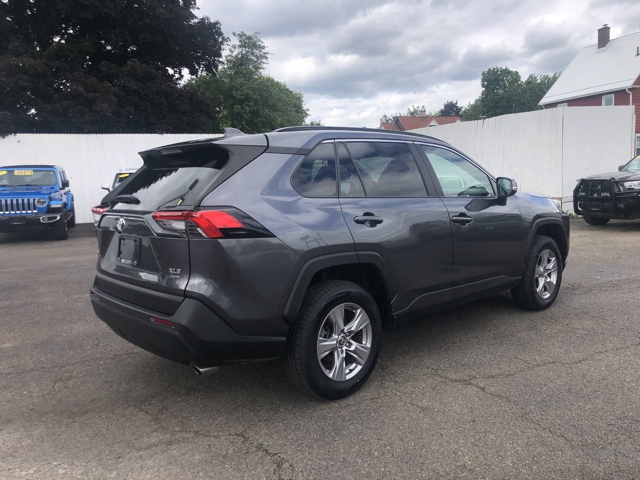 2025 Toyota RAV4 XLE