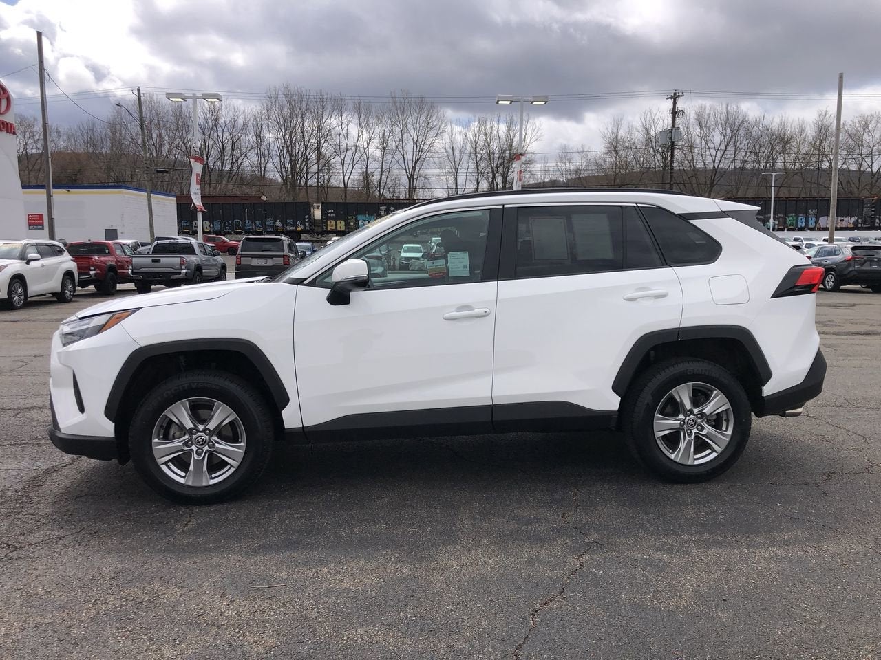 2024 Toyota RAV4 XLE