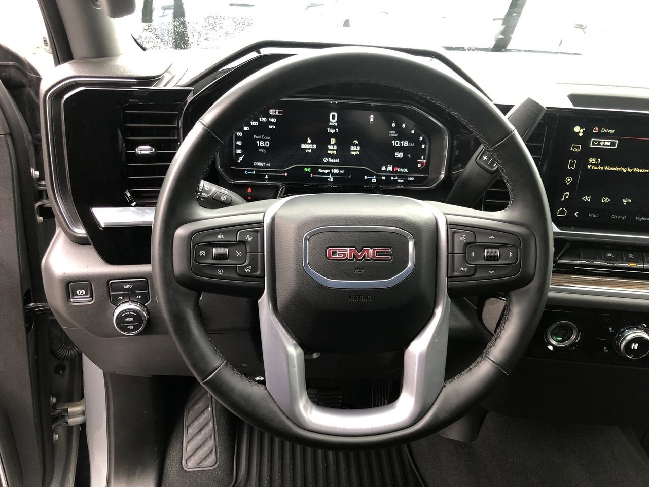2024 GMC Sierra 1500 Elevation
