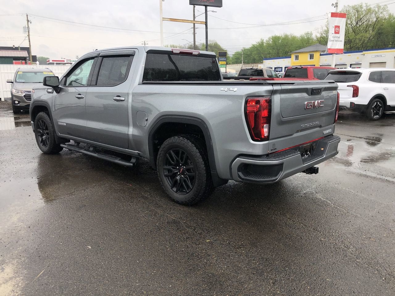 2024 GMC Sierra 1500 Elevation