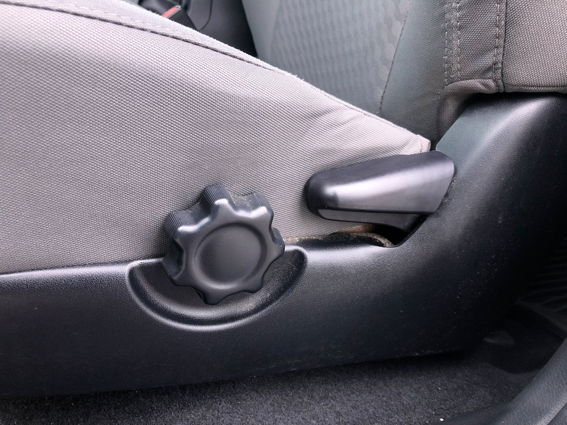 2022 Toyota Tacoma 4WD SR