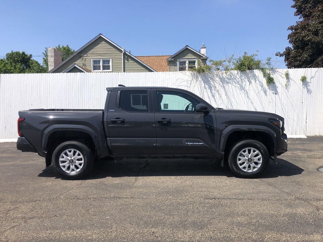2024 Toyota Tacoma 4WD SR5