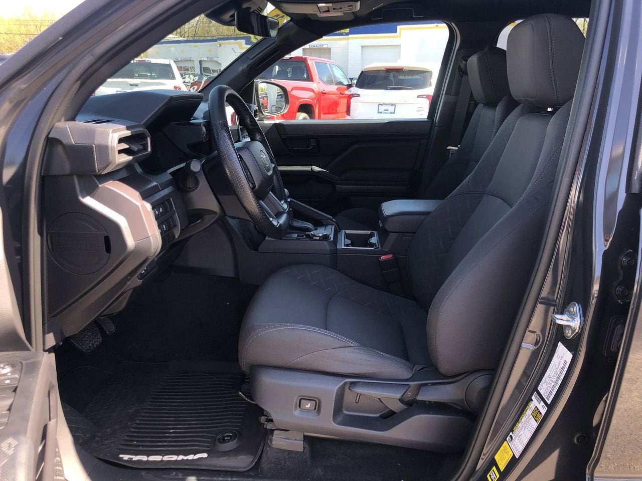 2025 Toyota Tacoma 4WD SR5