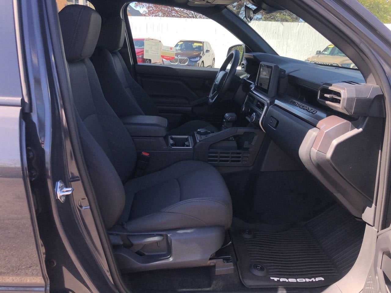 2025 Toyota Tacoma 4WD SR5