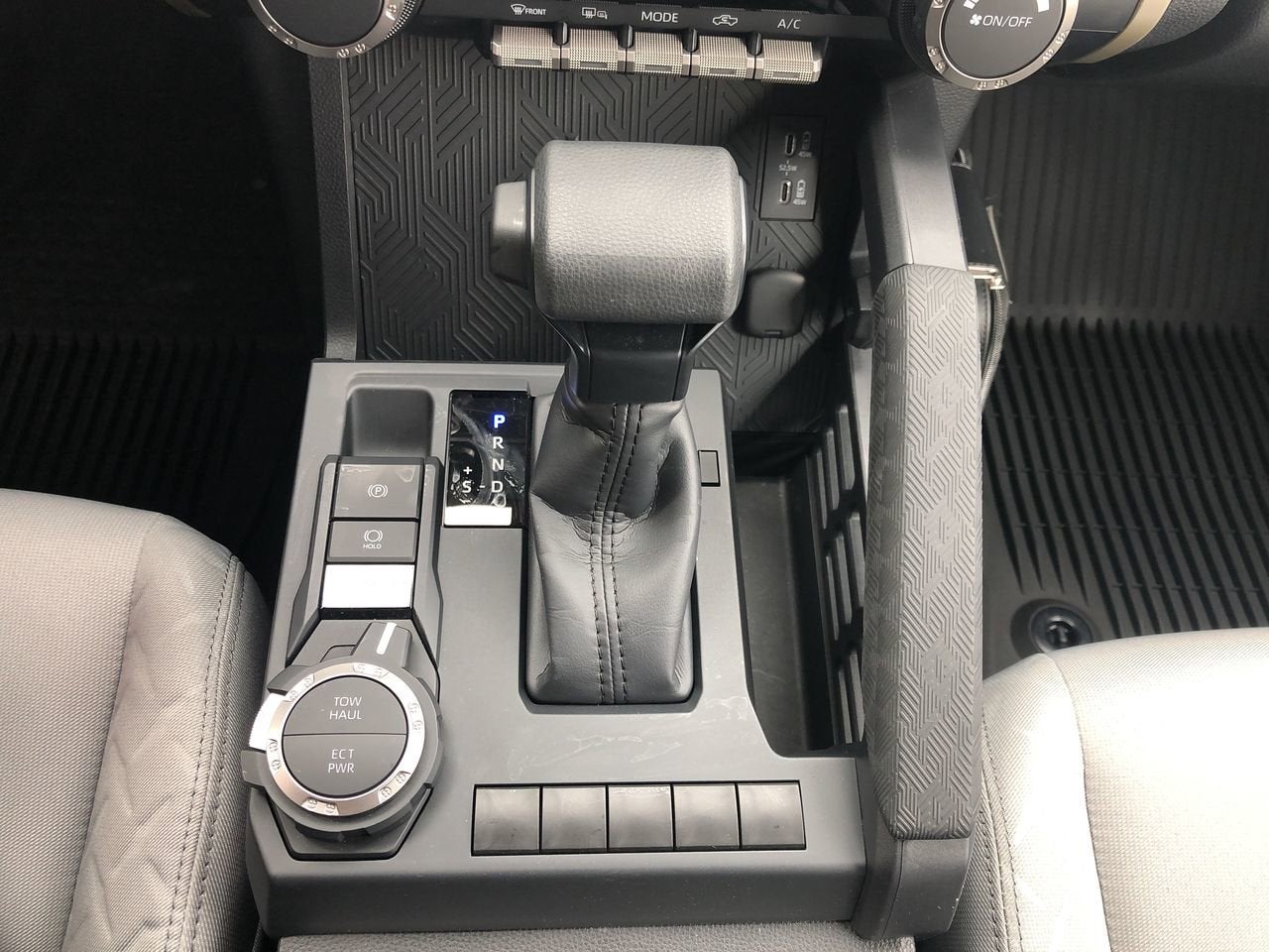 2025 Toyota Tacoma 4WD SR5