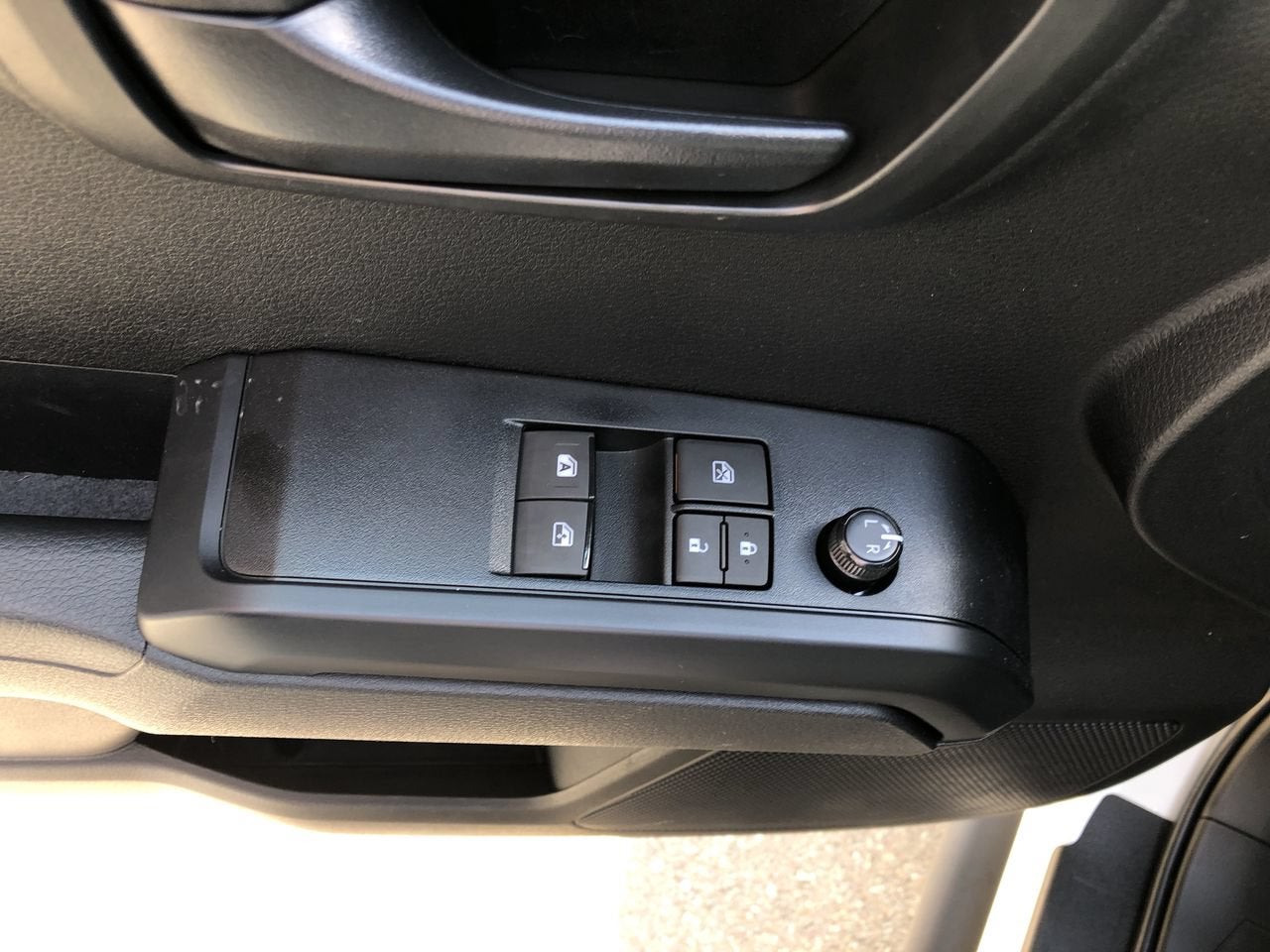 2022 Toyota Tacoma 4WD SR
