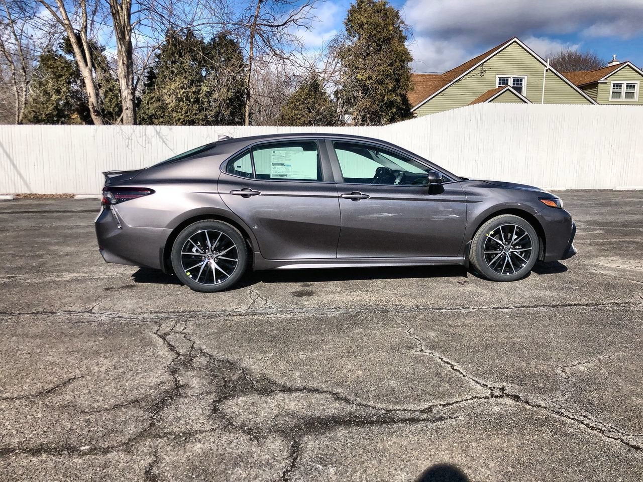 2024 Toyota Camry SE