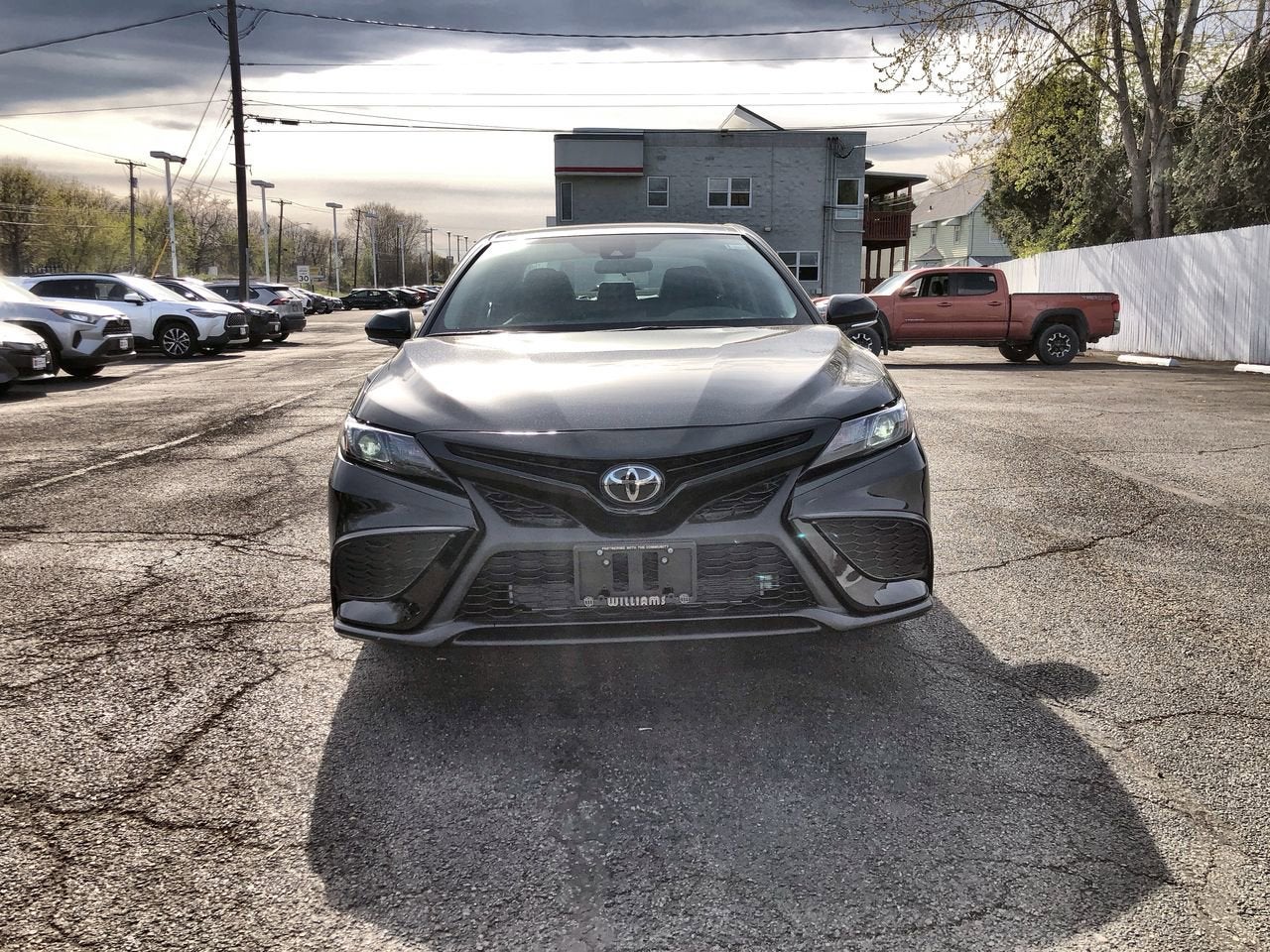 2024 Toyota Camry SE