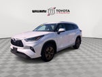 2023 Toyota Highlander Hybrid Bronze Edition