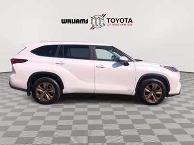 2023 Toyota Highlander Hybrid Bronze Edition