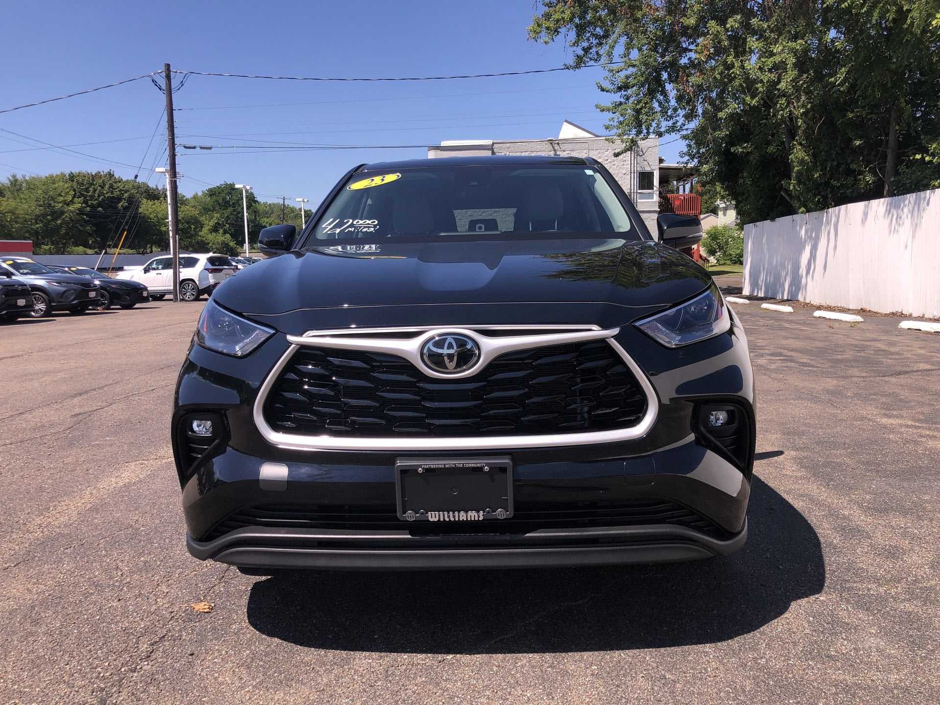 2023 Toyota Highlander LE