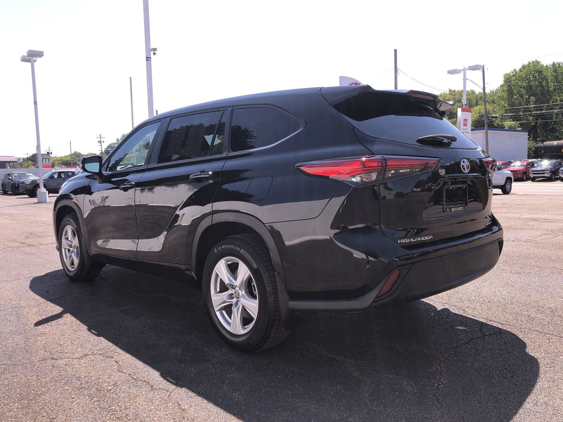 2023 Toyota Highlander LE