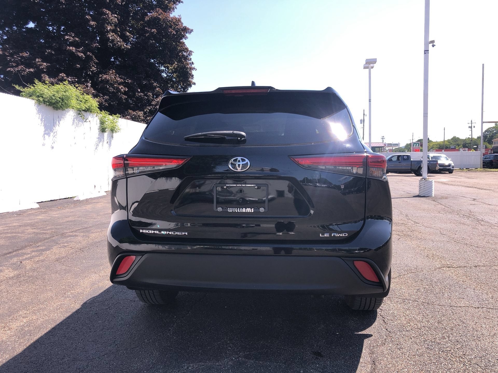 2023 Toyota Highlander LE