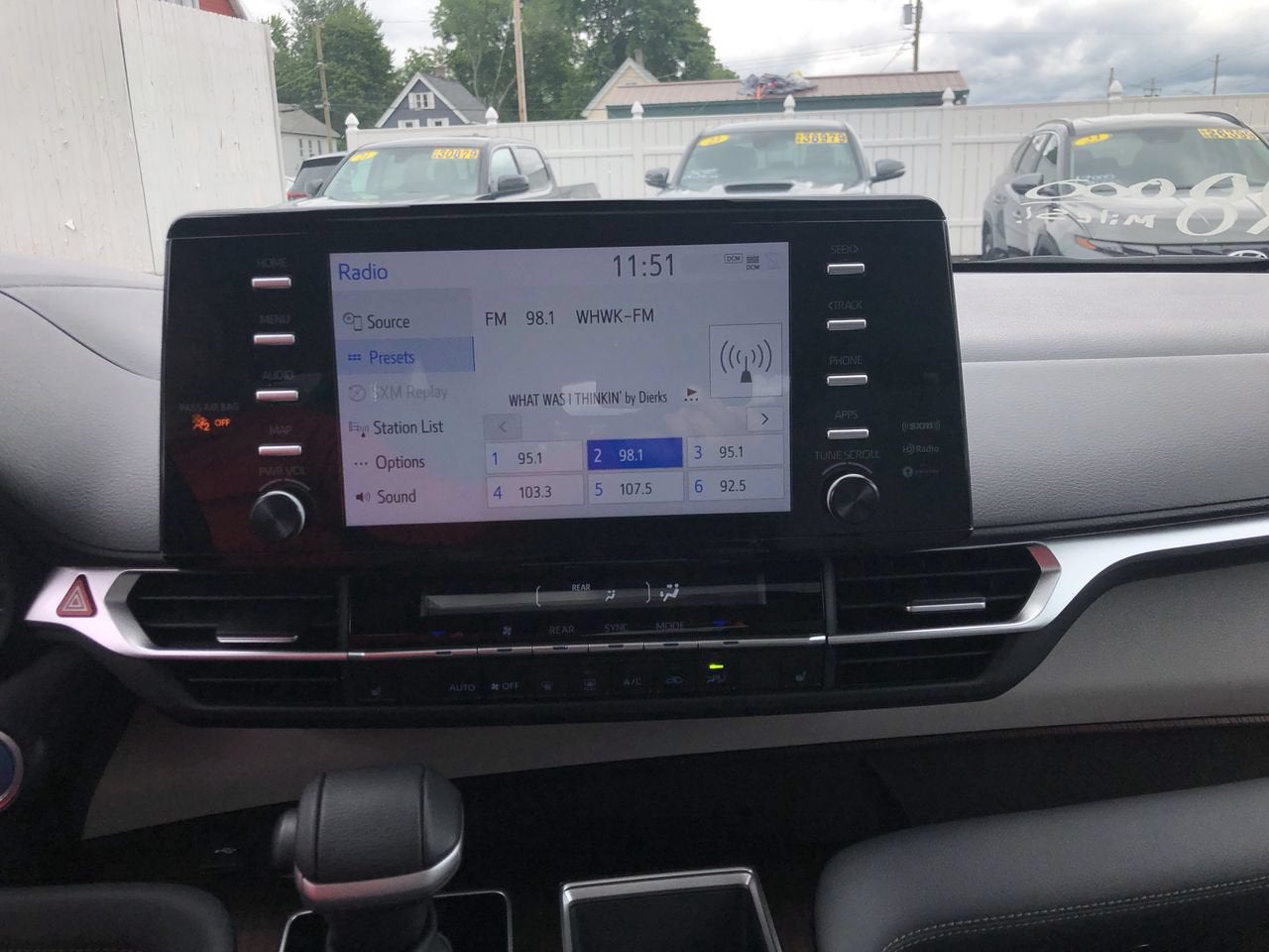2024 Toyota Sienna XLE