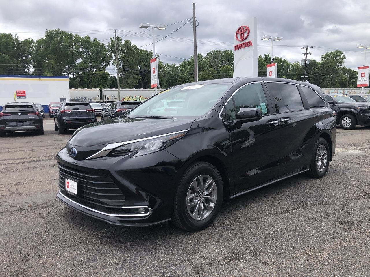 2024 Toyota Sienna XLE