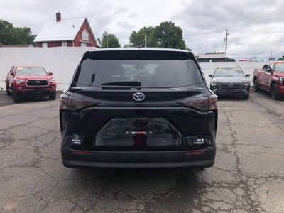2024 Toyota Sienna XLE