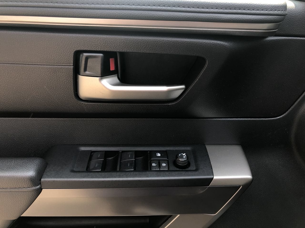 2024 Toyota Tundra 4WD SR5