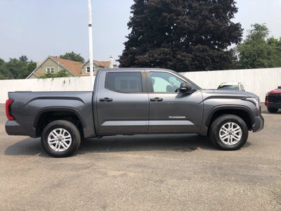 2024 Toyota Tundra 4WD SR5