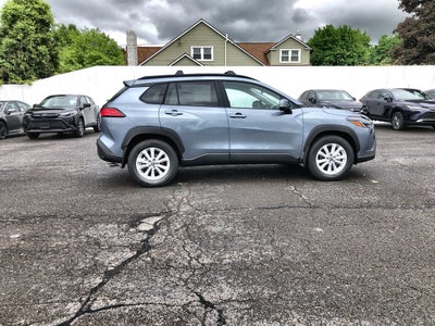 2024 Toyota Corolla Cross LE