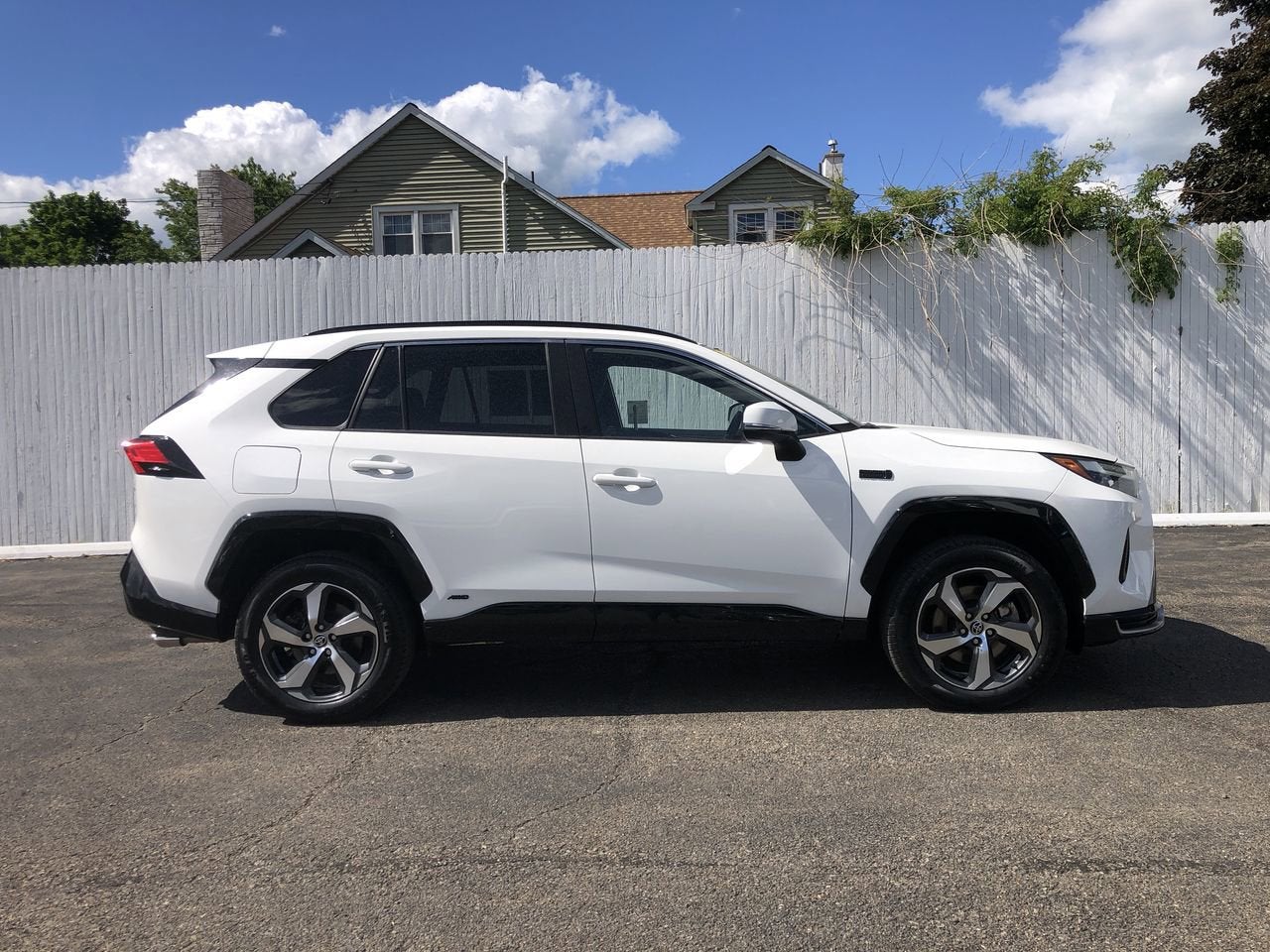 2023 Toyota RAV4 Prime SE